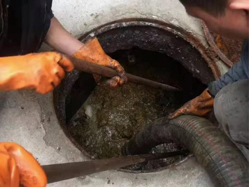 博罗清理化粪池时如何避免沼气的危害？